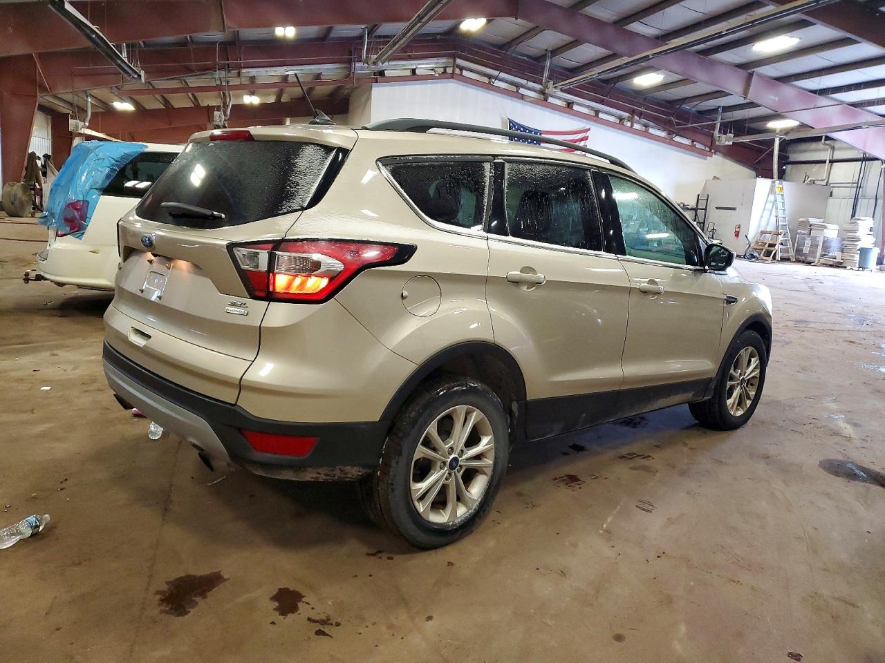 2018 FORD ESCAPE SEL photo 3