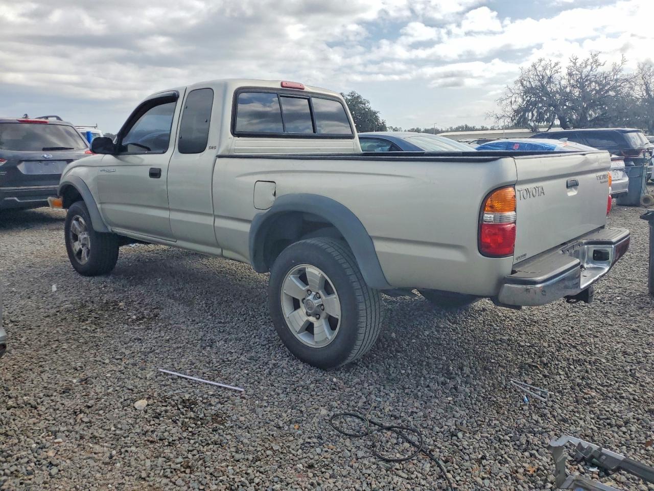 2001 TOYOTA TACOMA XTRACAB PRERUNNER photo 2