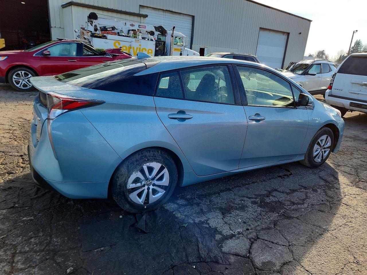 2016 TOYOTA PRIUS photo 3