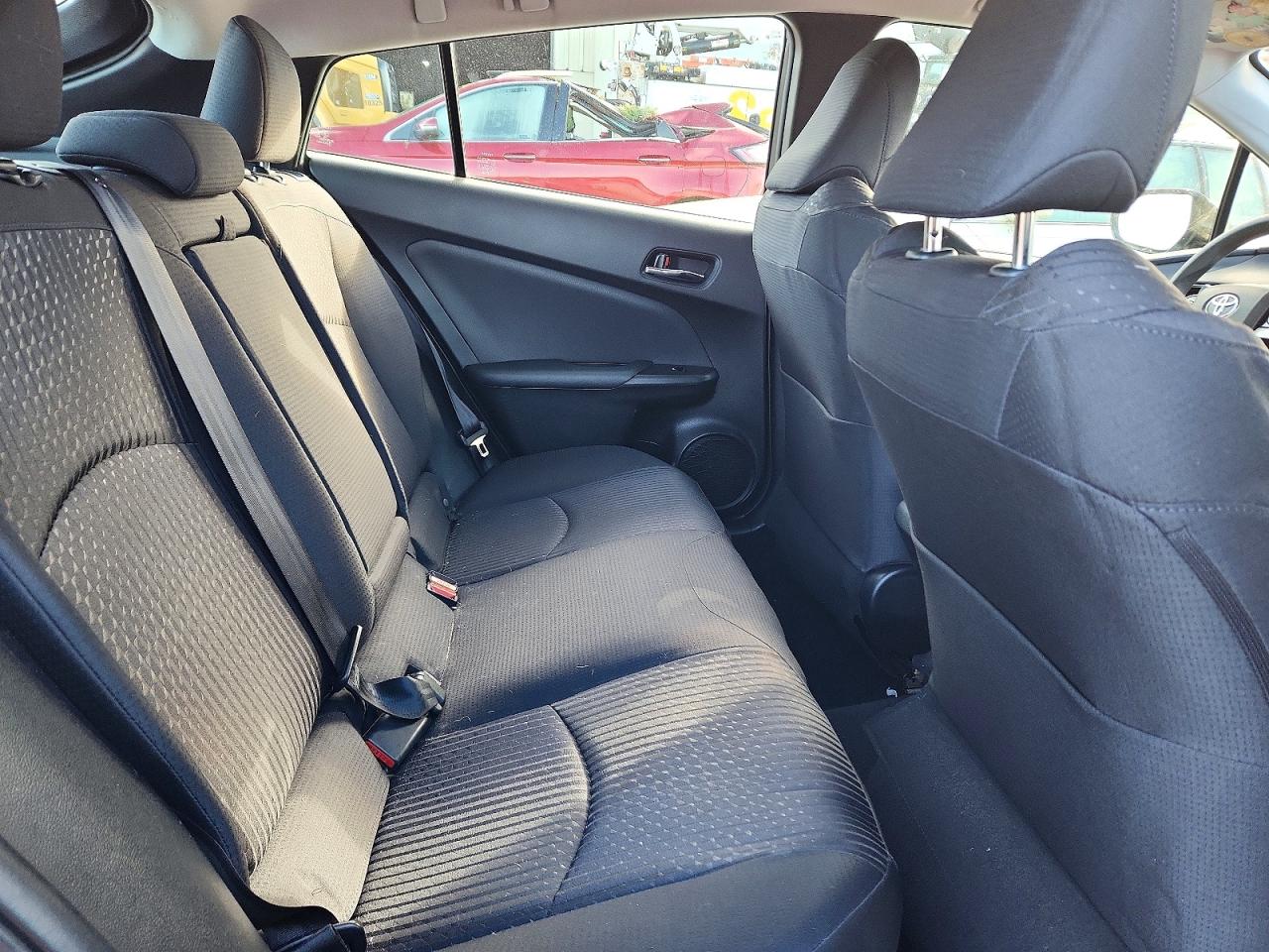 2016 TOYOTA PRIUS photo 10