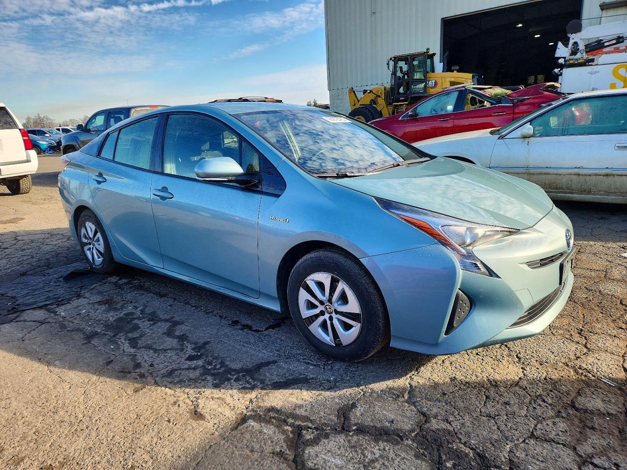 2016 TOYOTA PRIUS photo 4