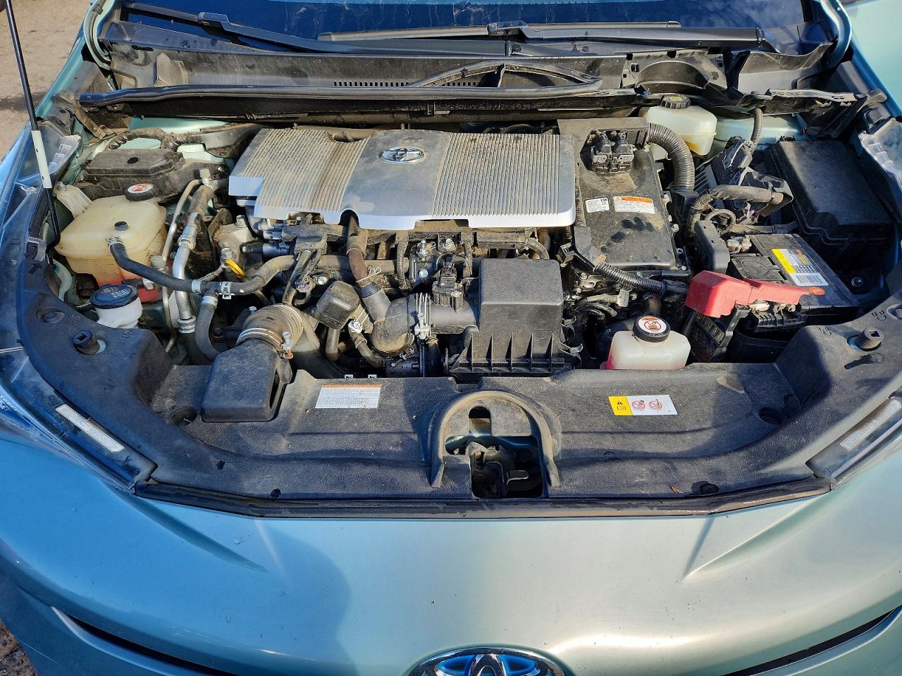 2016 TOYOTA PRIUS photo 11