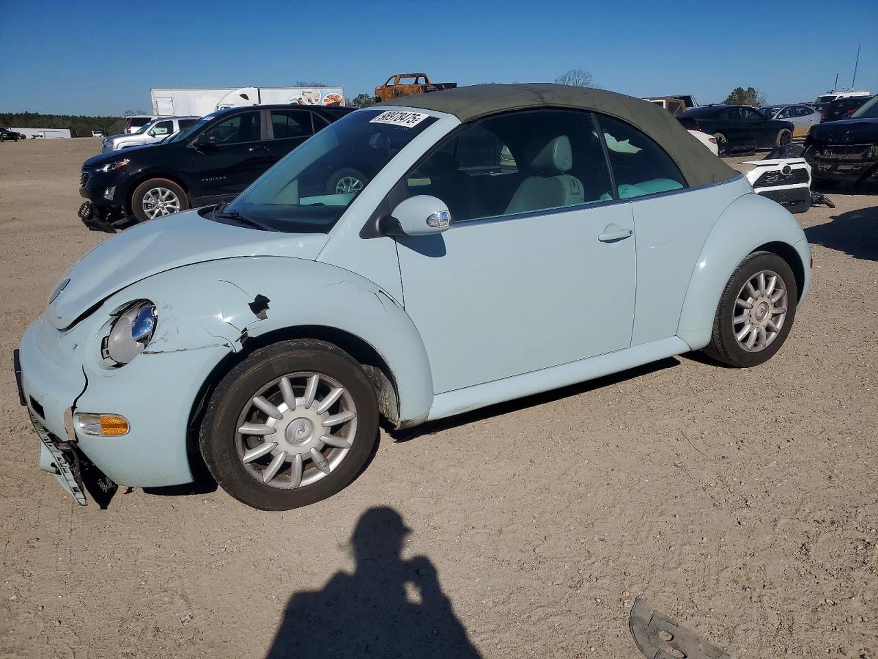 2004 VOLKSWAGEN NEW BEETLE