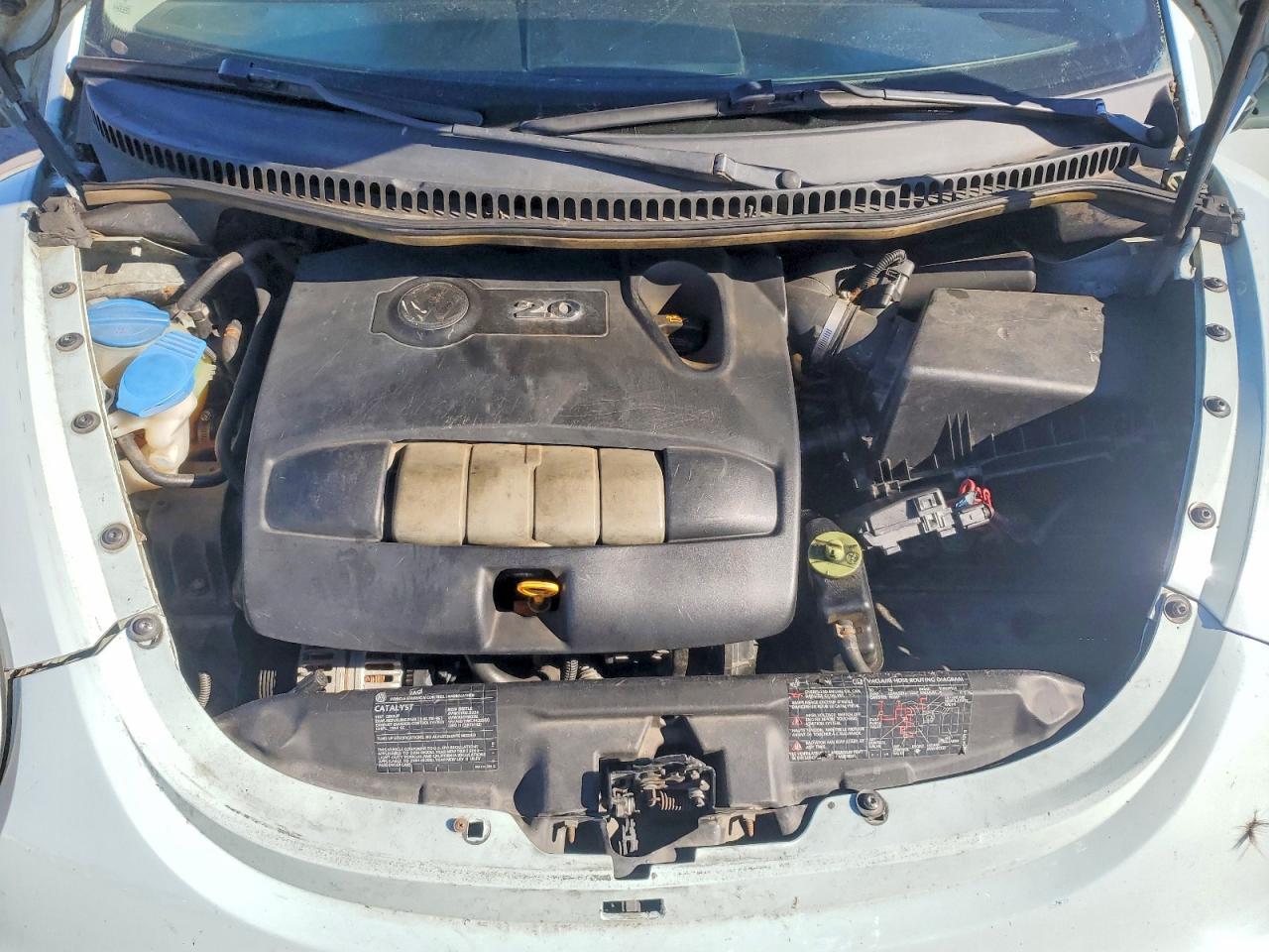 2004 VOLKSWAGEN NEW BEETLE GLS photo 21