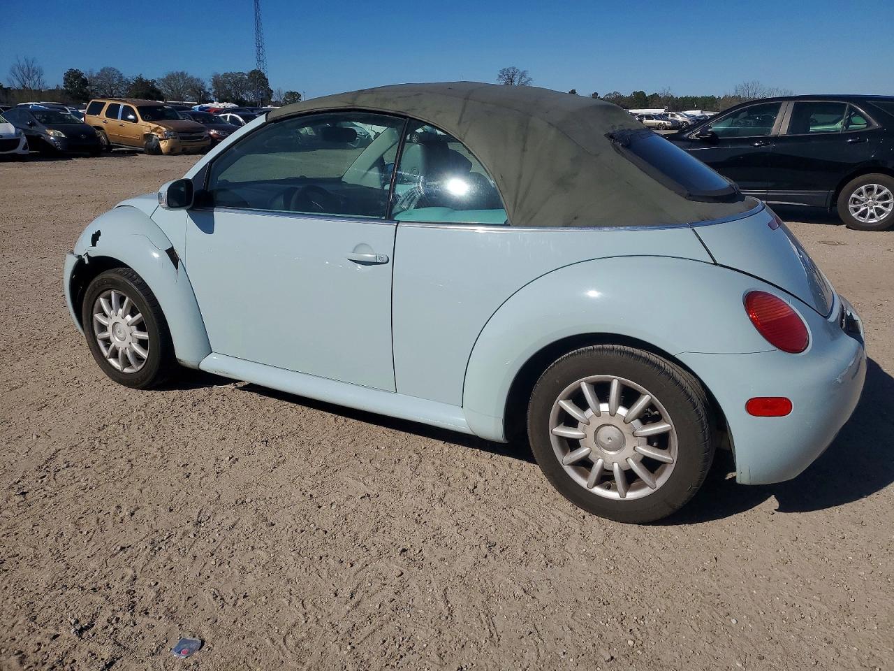 2004 VOLKSWAGEN NEW BEETLE GLS photo 3