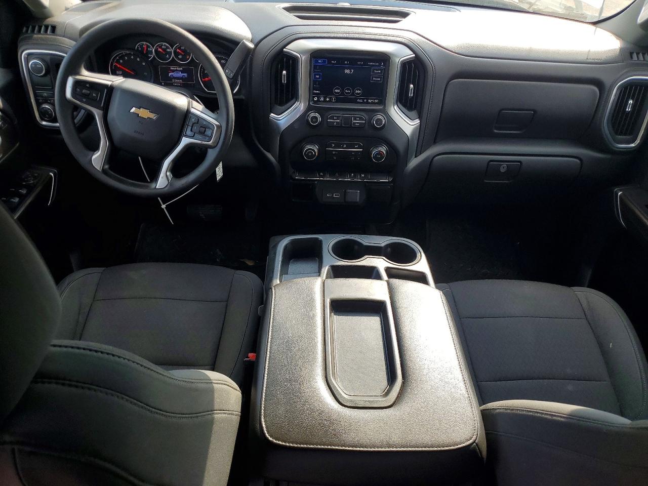 2020 CHEVROLET SILVERADO C1500 LT photo 8