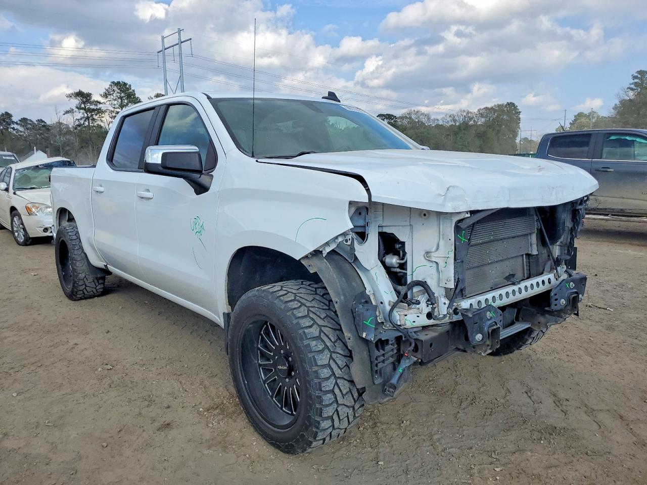 2020 CHEVROLET SILVERADO C1500 LT photo 4