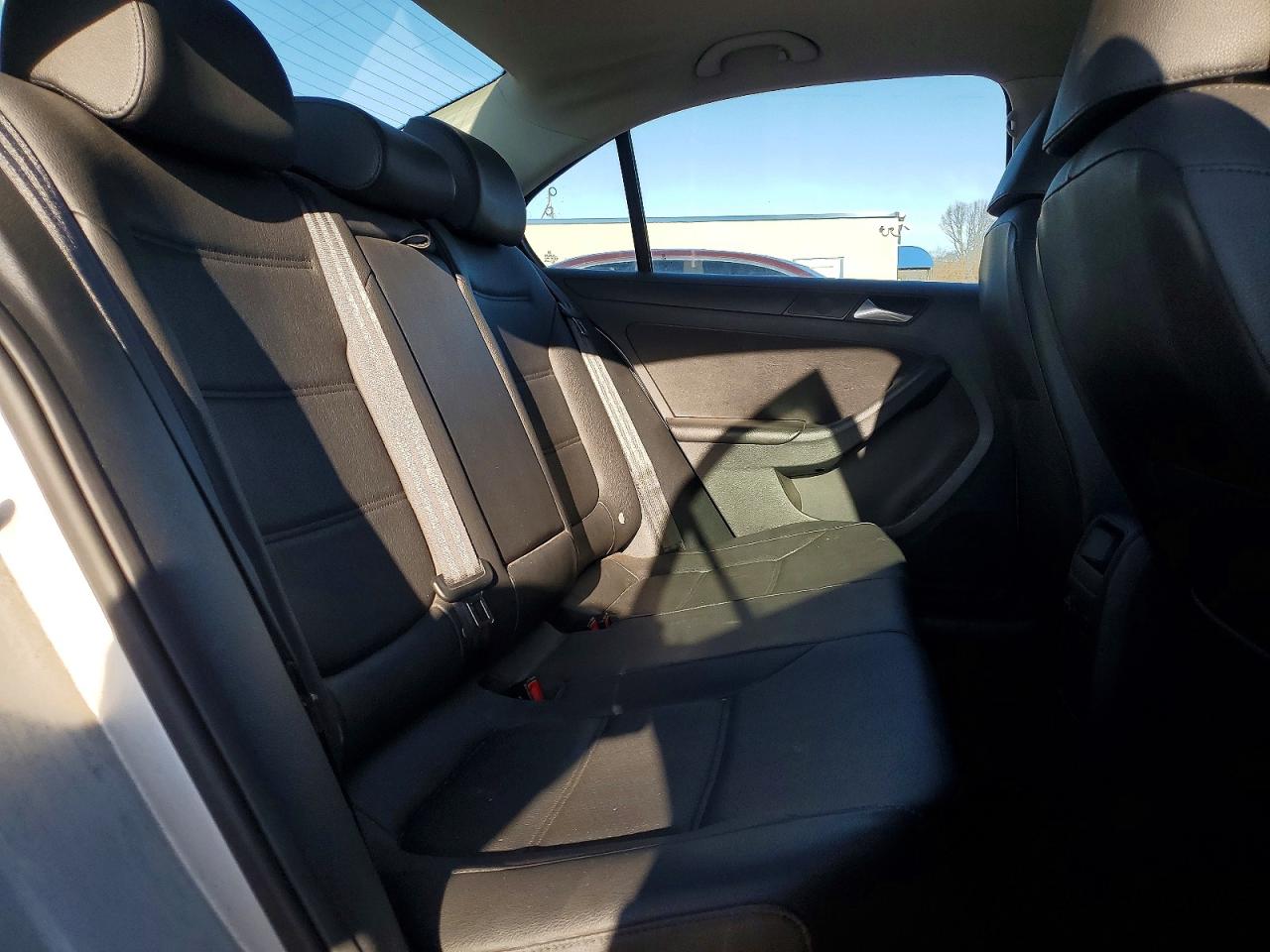 2012 VOLKSWAGEN JETTA SE photo 19