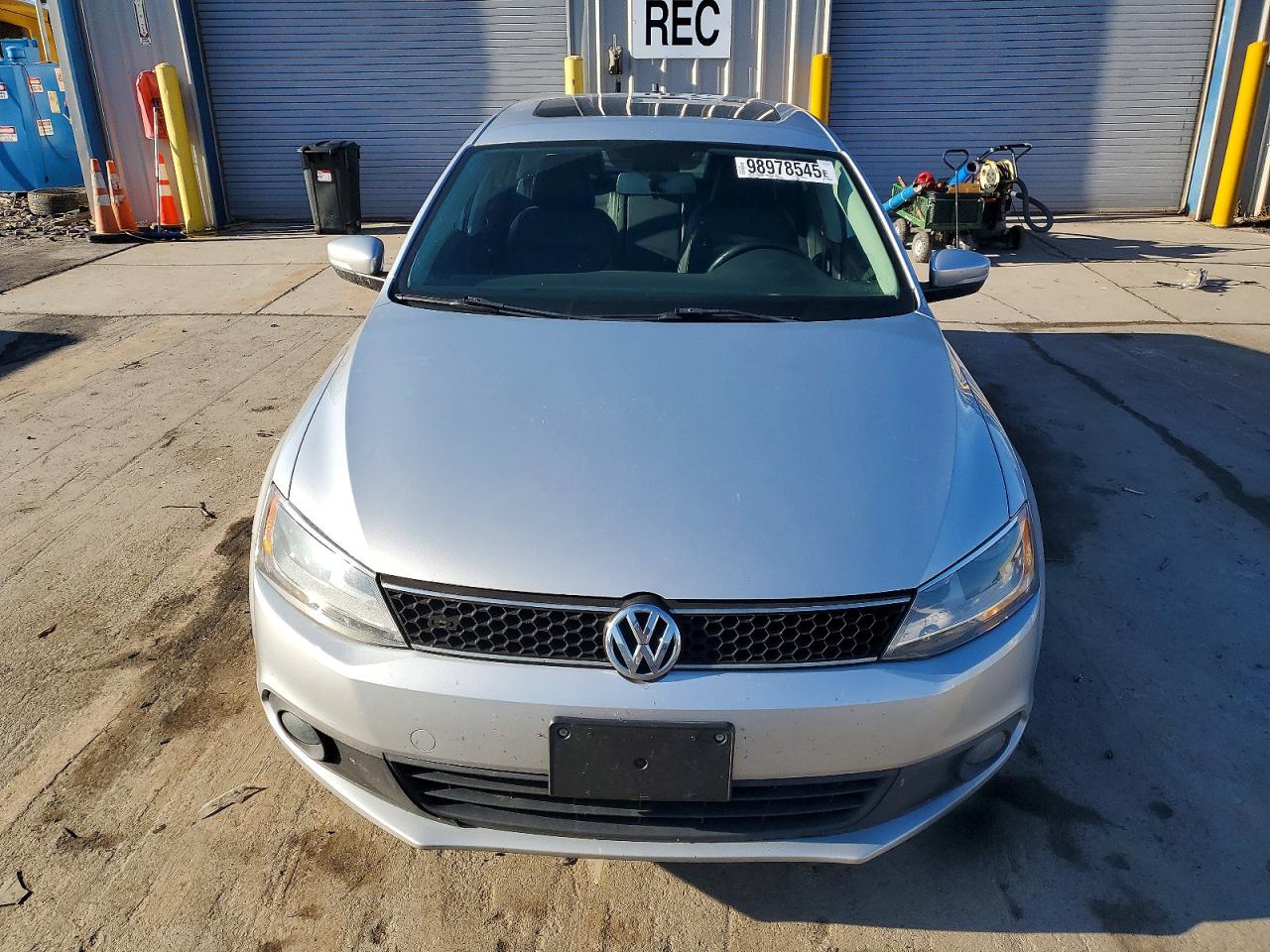 2012 VOLKSWAGEN JETTA SE photo 9