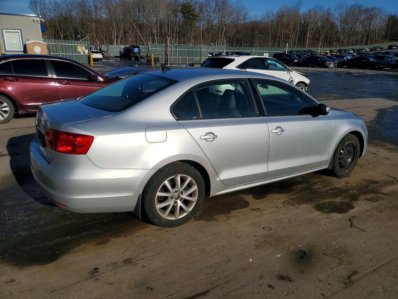 2012 VOLKSWAGEN JETTA SE photo 5