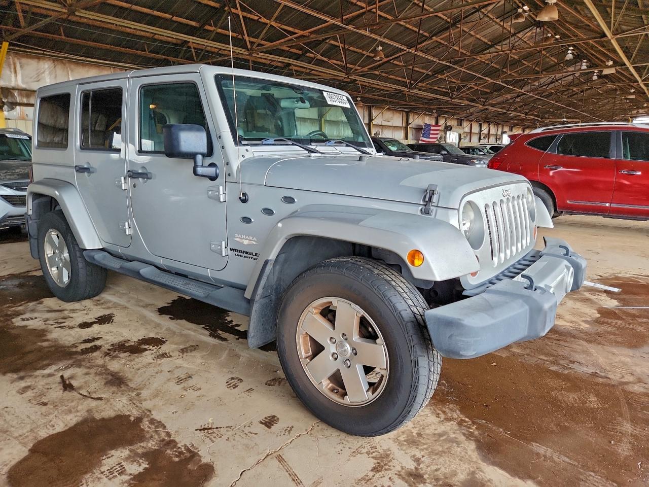 2012 JEEP WRANGLER UNLIMITED SAHARA photo 4