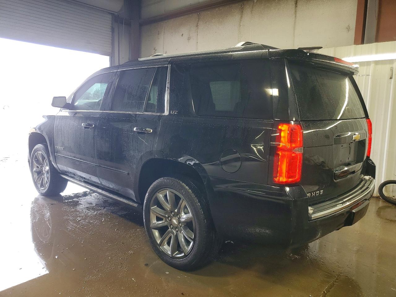2015 CHEVROLET TAHOE K1500 LTZ photo 2