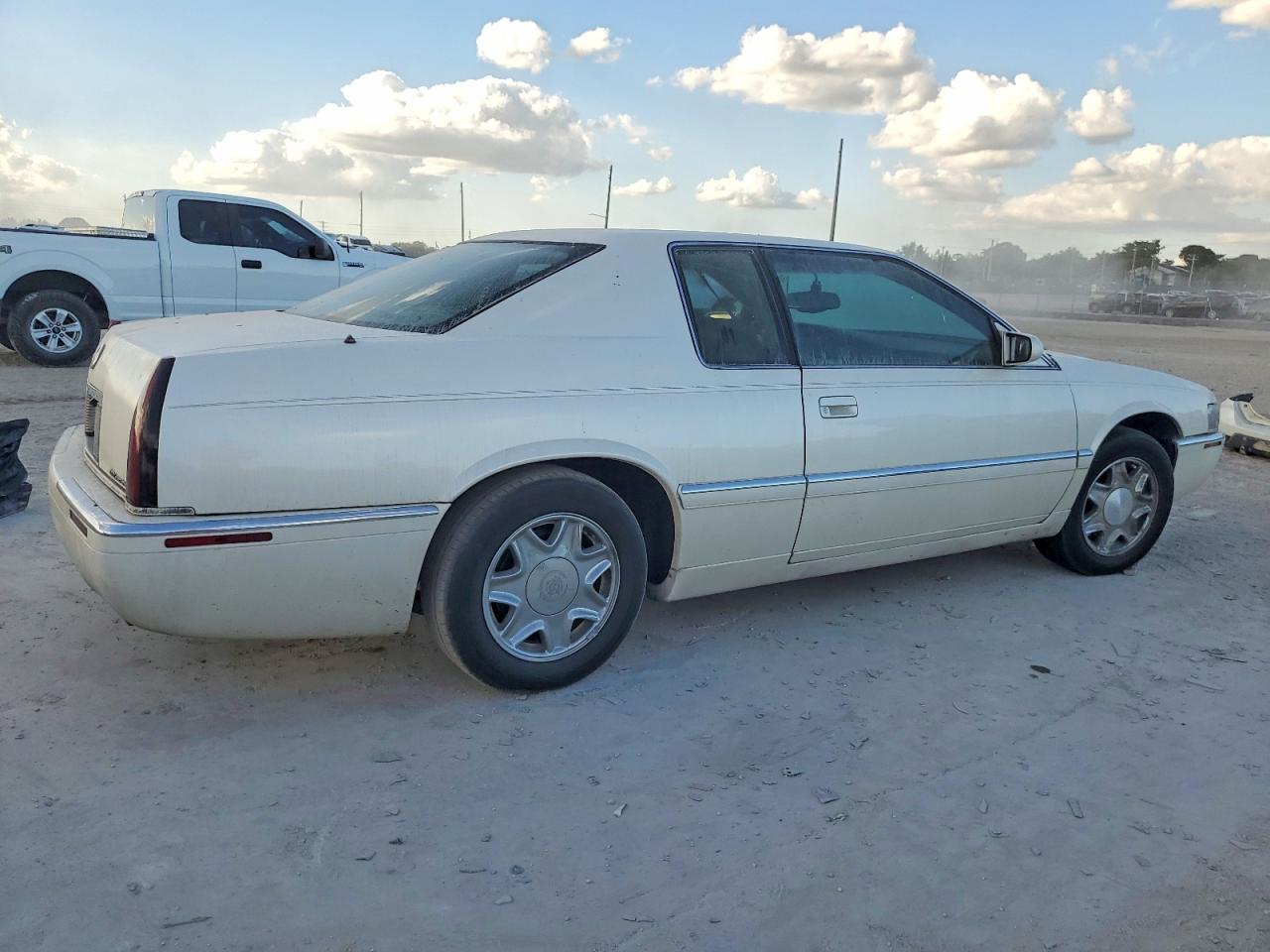 2001 CADILLAC ELDORADO ESC photo 3