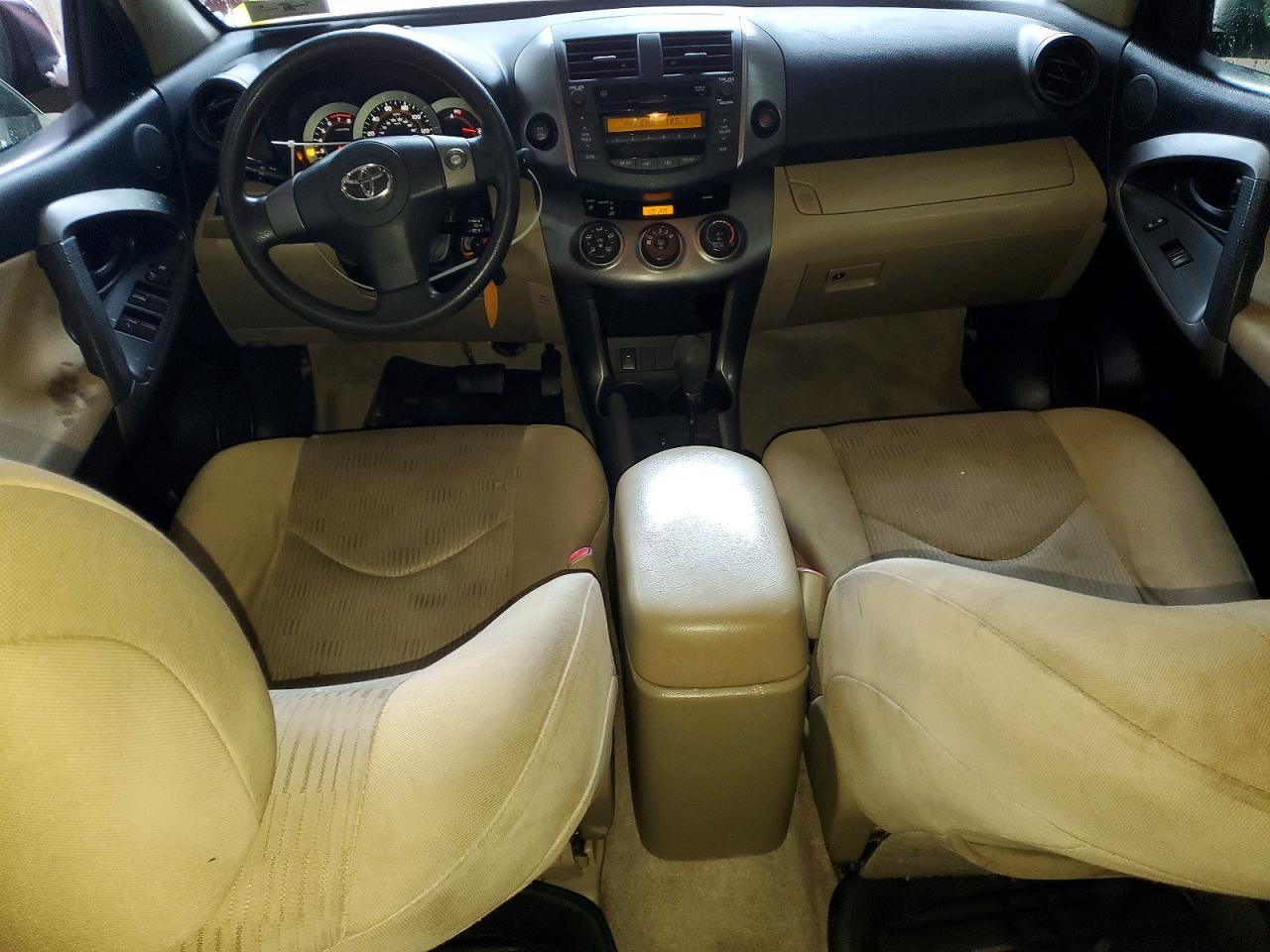 2011 TOYOTA RAV4 photo 15
