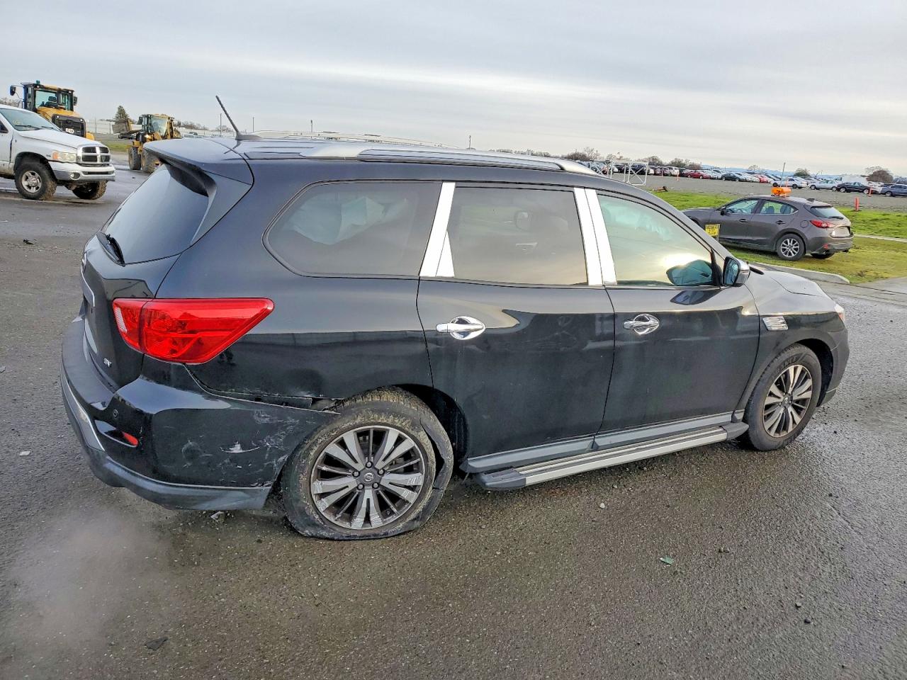 2017 NISSAN PATHFINDER S photo 3