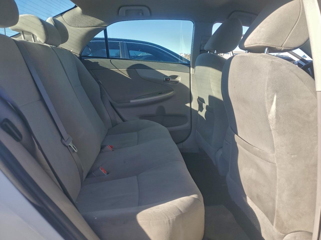 2010 TOYOTA COROLLA BASE photo 10