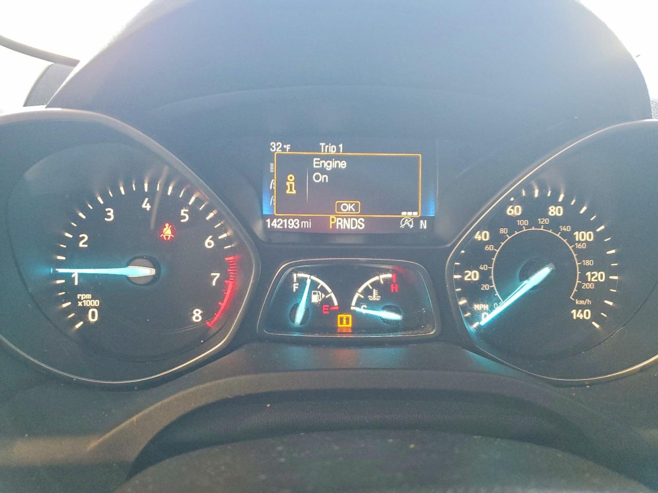 2017 FORD ESCAPE SE photo 9