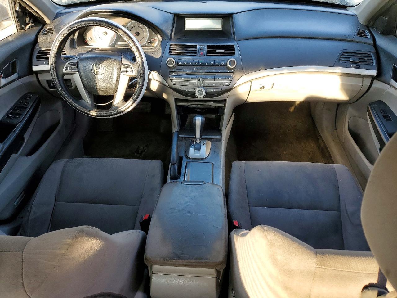 2012 HONDA ACCORD LX photo 15