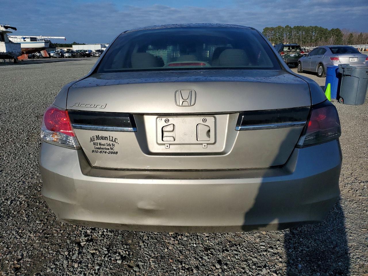 2012 HONDA ACCORD LX photo 11