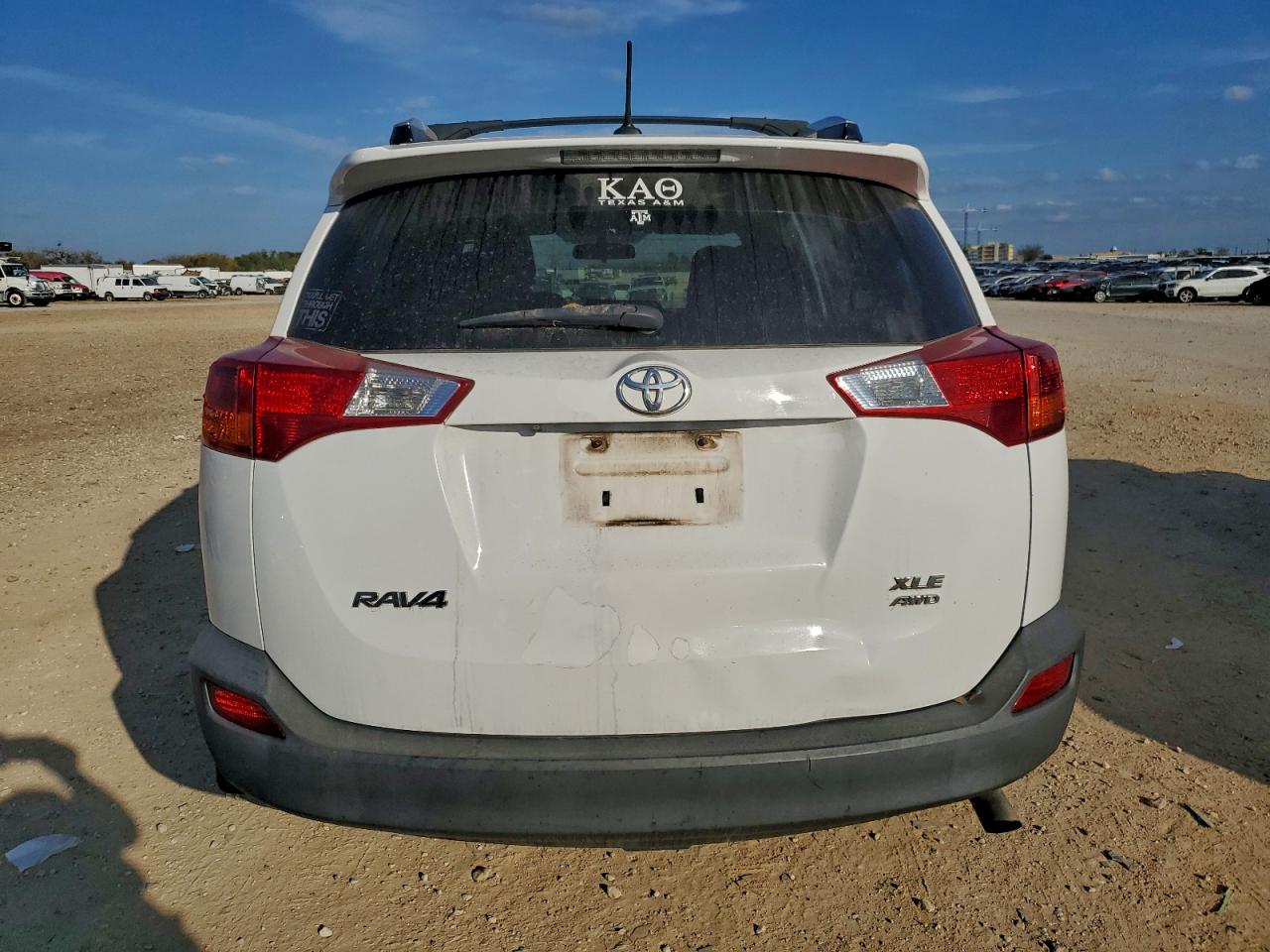 2013 TOYOTA RAV4 XLE photo 11