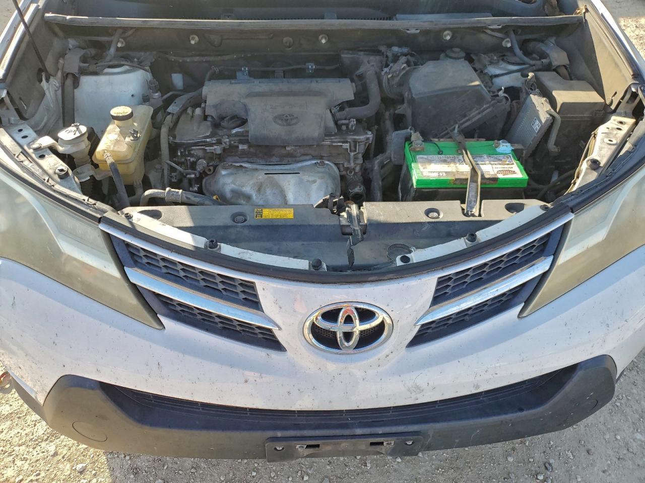 2013 TOYOTA RAV4 XLE photo 23