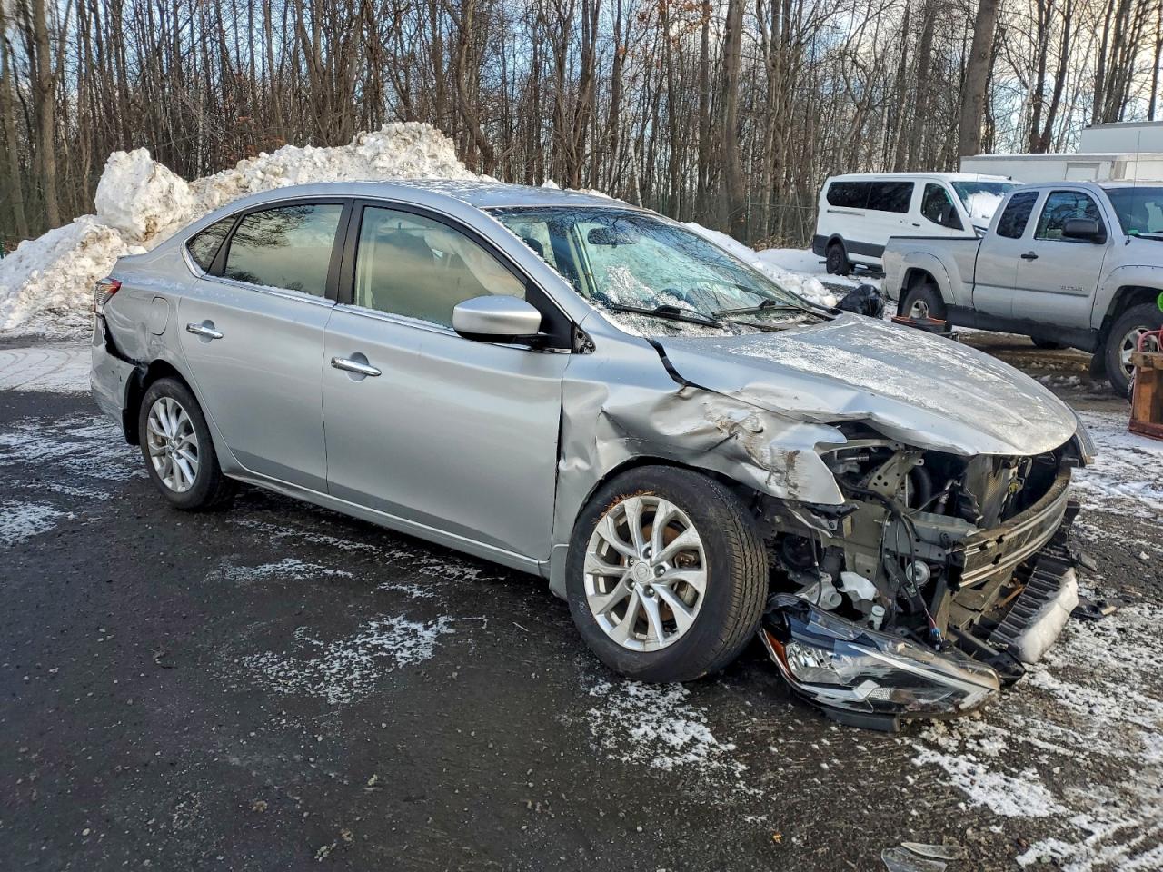2019 NISSAN SENTRA S photo 4