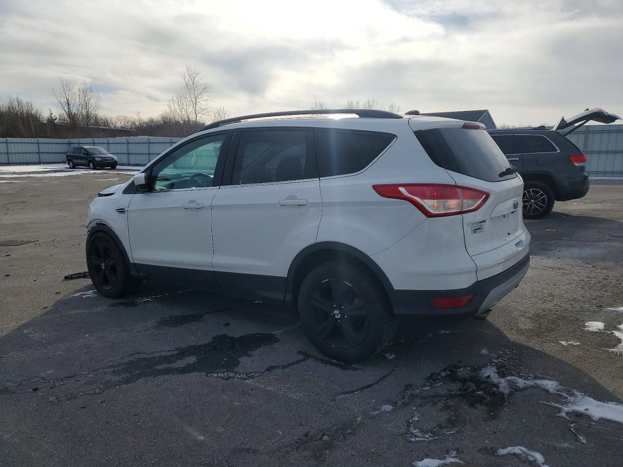 2016 FORD ESCAPE SE photo 3
