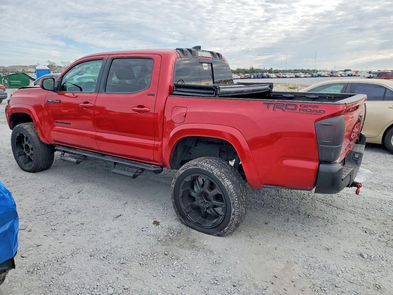 2022 TOYOTA TACOMA DOUBLE CAB photo 2