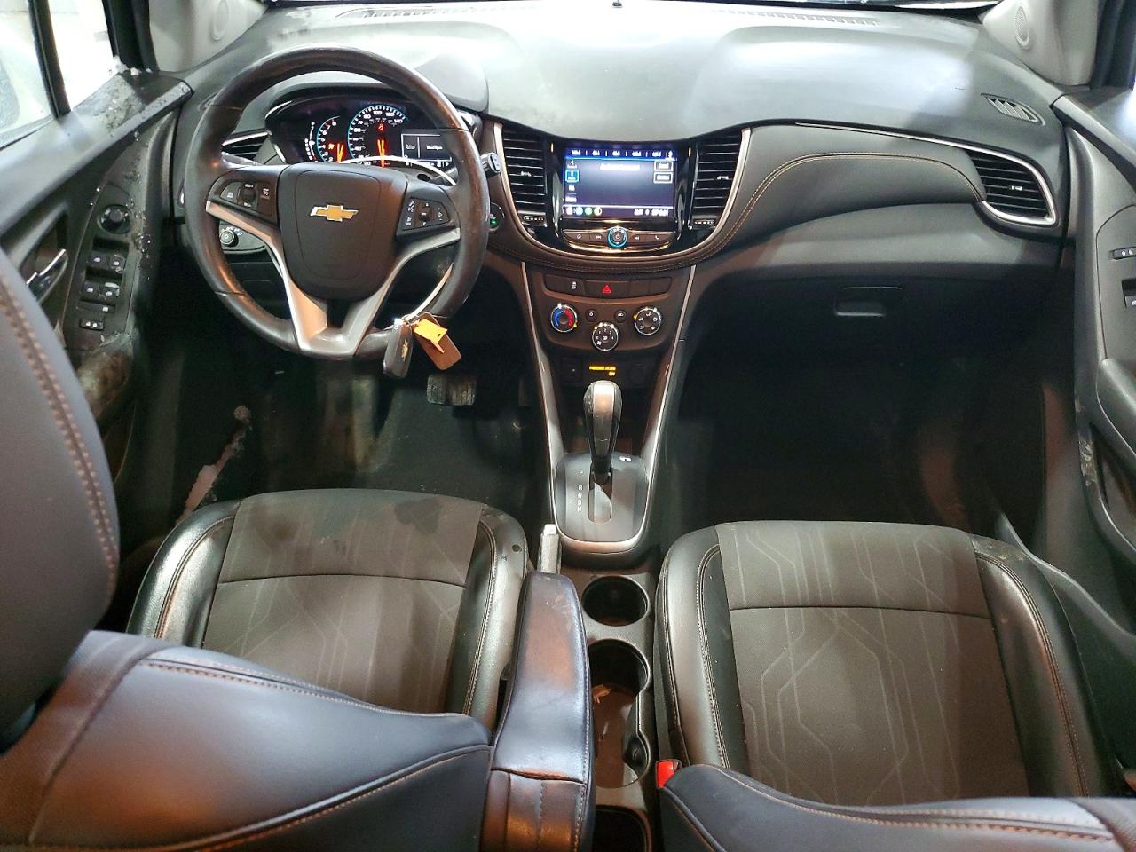 2022 CHEVROLET TRAX 1LT photo 8