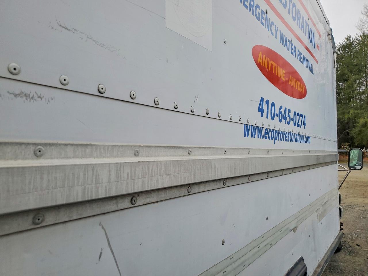 1997 GMC SAVANA BOX TRUCK photo 21