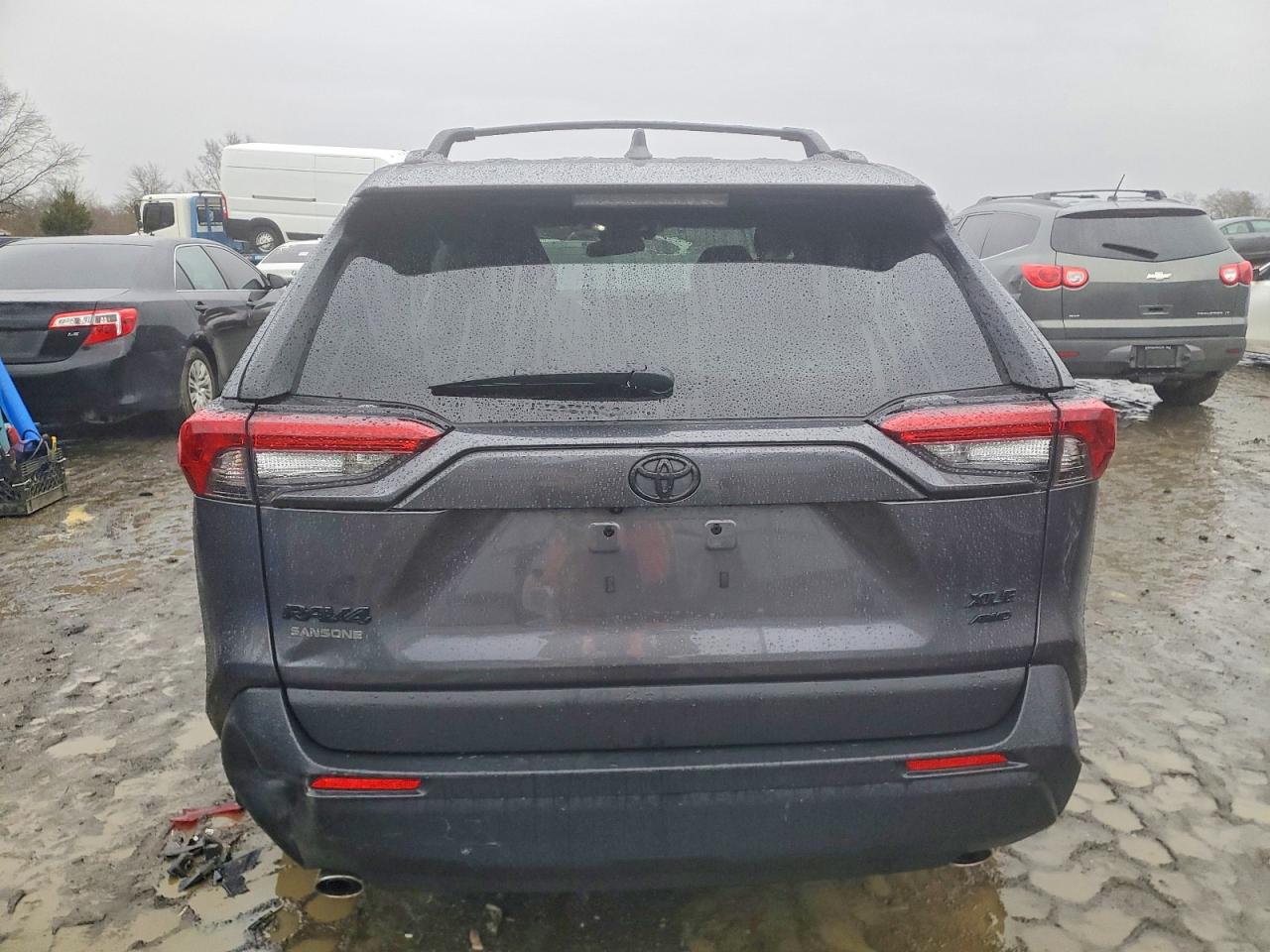 2024 TOYOTA RAV4 XLE photo 6