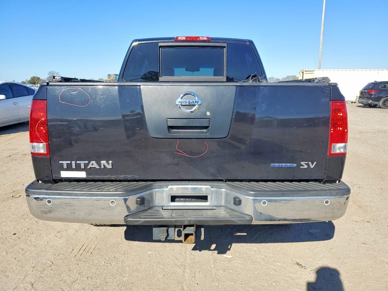 2011 NISSAN TITAN S photo 6