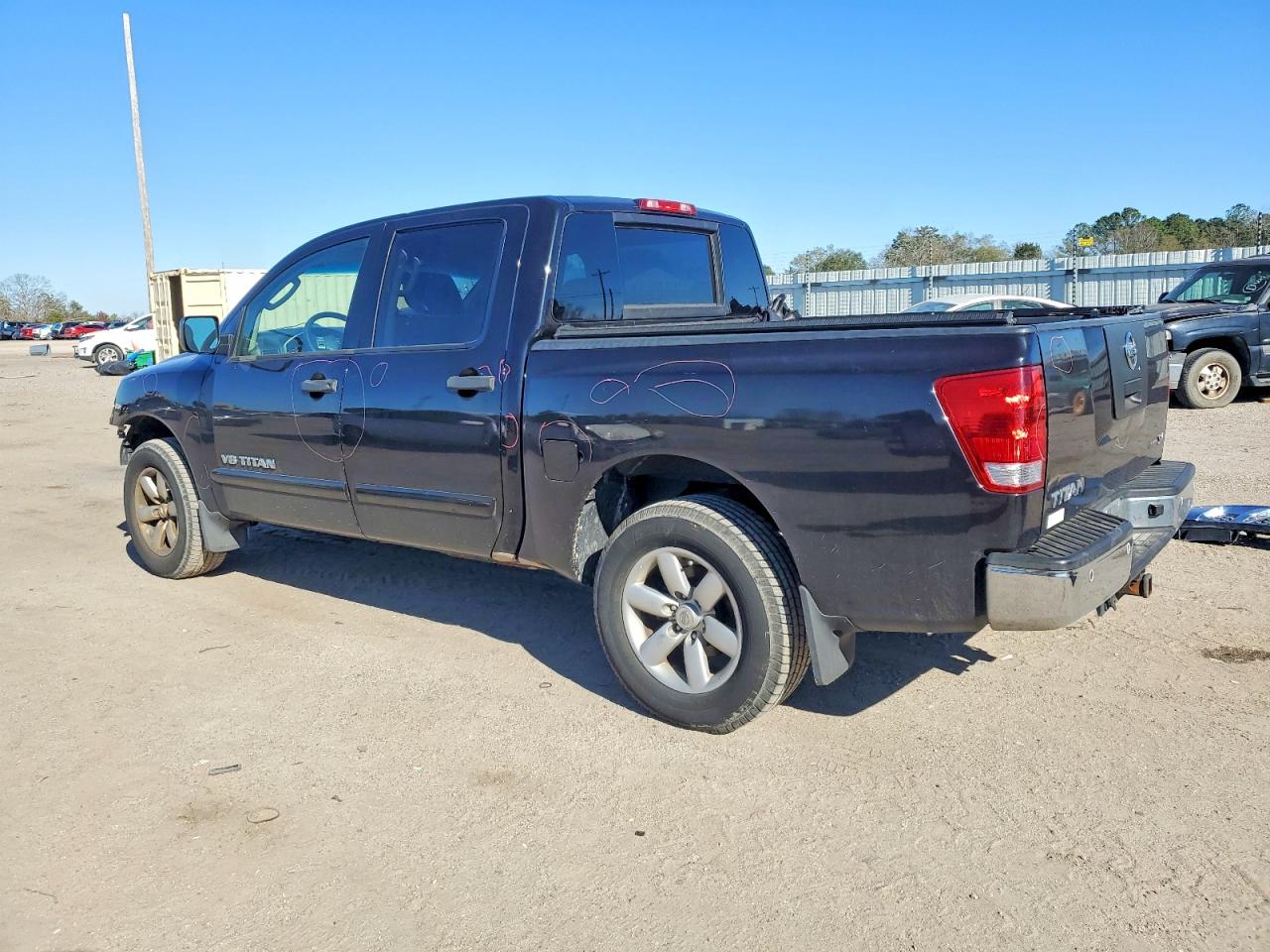 2011 NISSAN TITAN S photo 2