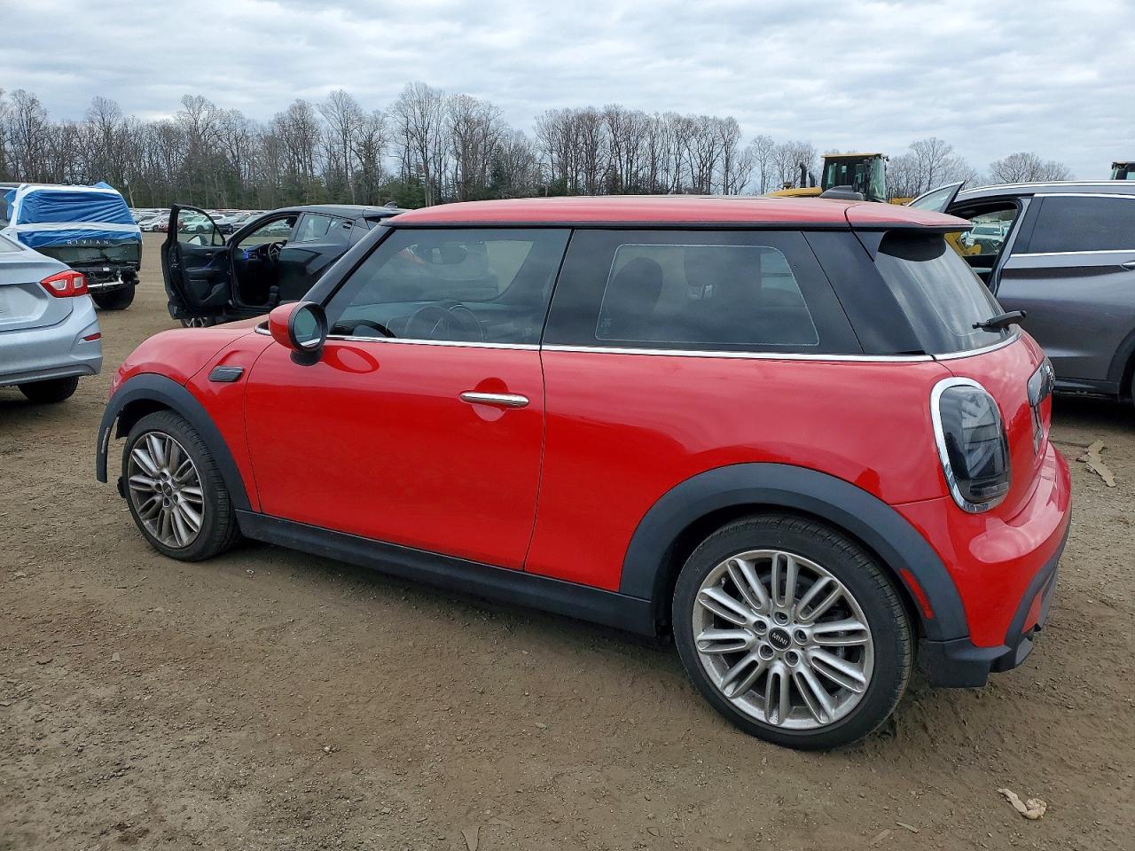 2022 MINI COOPER photo 2