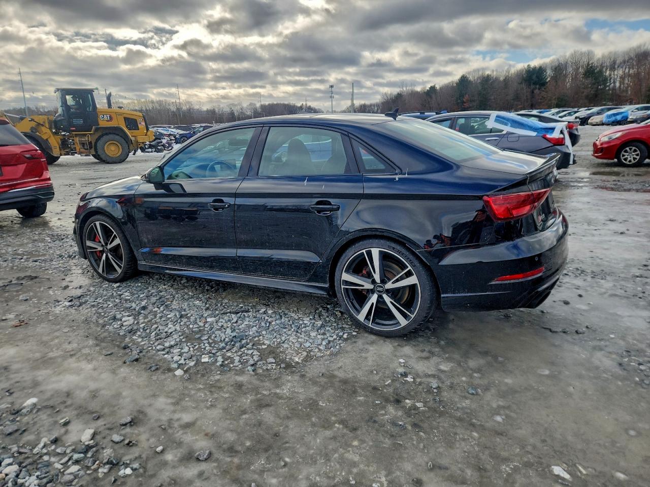 2018 AUDI RS3 photo 3