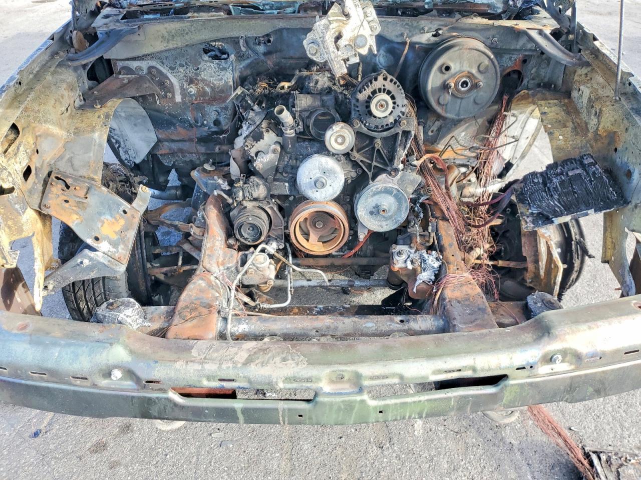 2005 CHEVROLET SILVERADO K1500 photo 11
