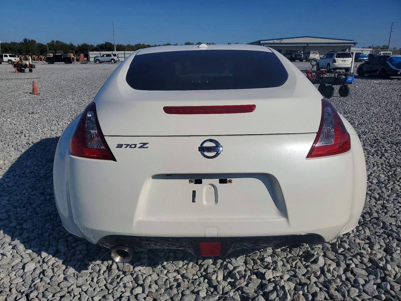 2018 NISSAN 370Z BASE photo 6