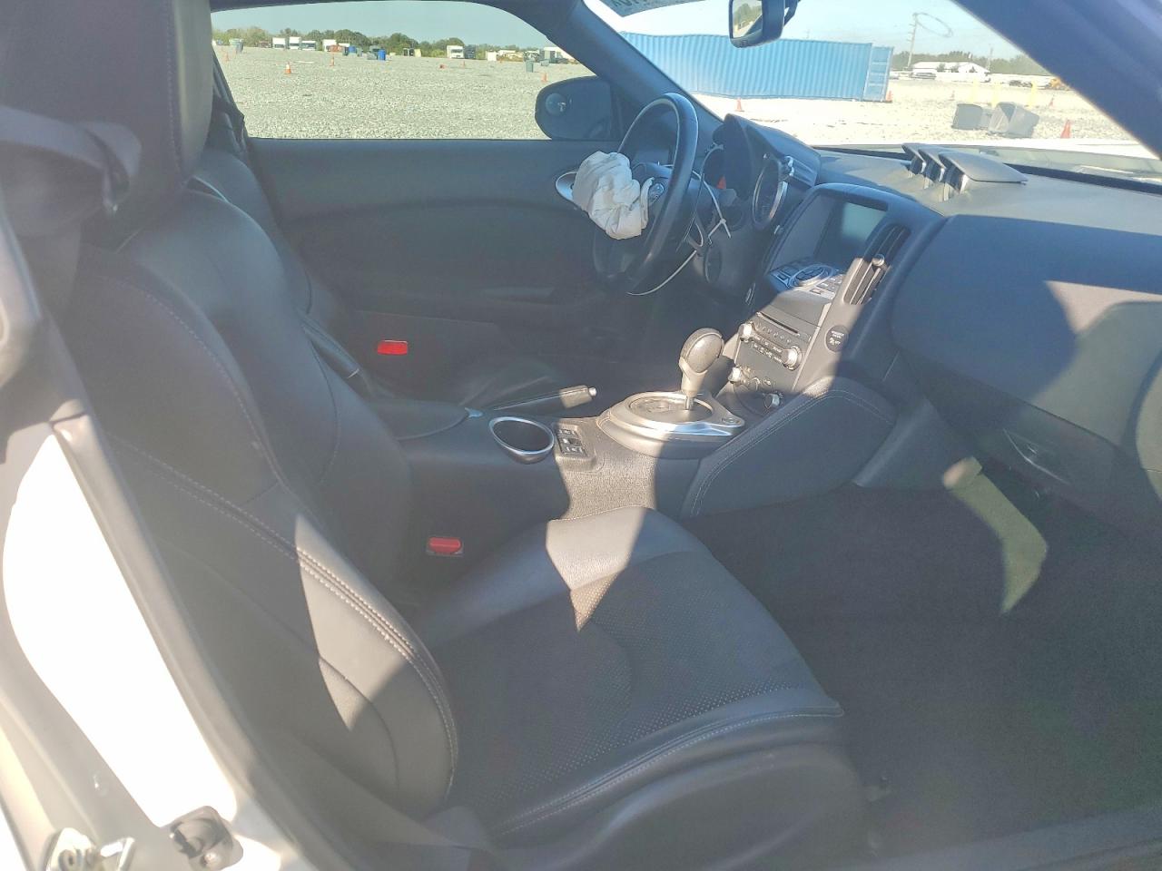 2018 NISSAN 370Z BASE photo 10