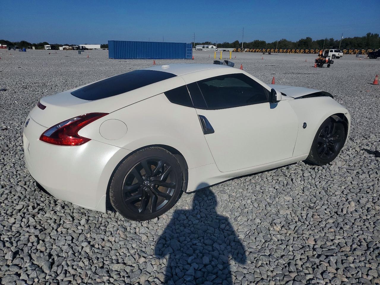 2018 NISSAN 370Z BASE photo 3