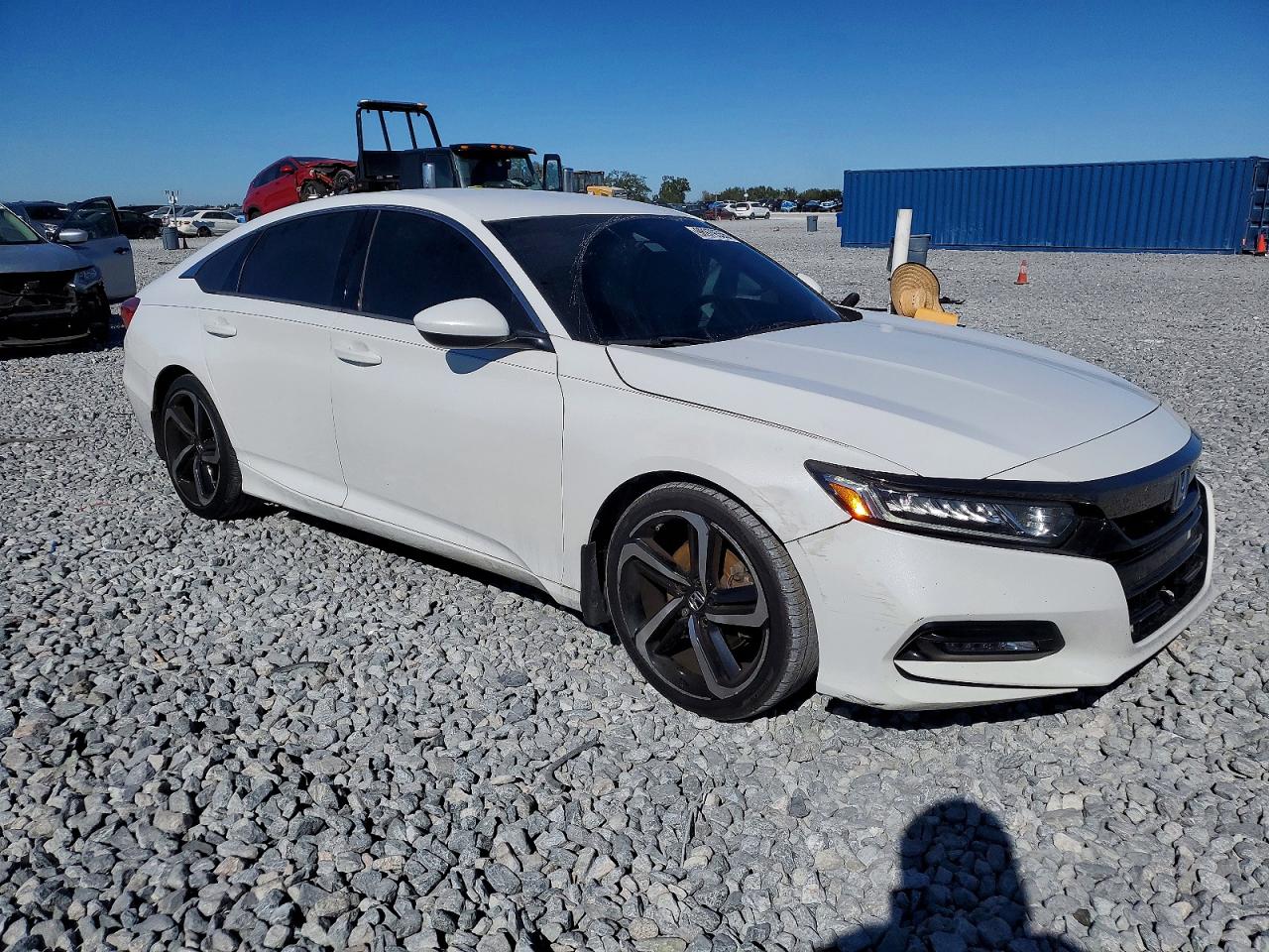 2018 HONDA ACCORD SPORT photo 4