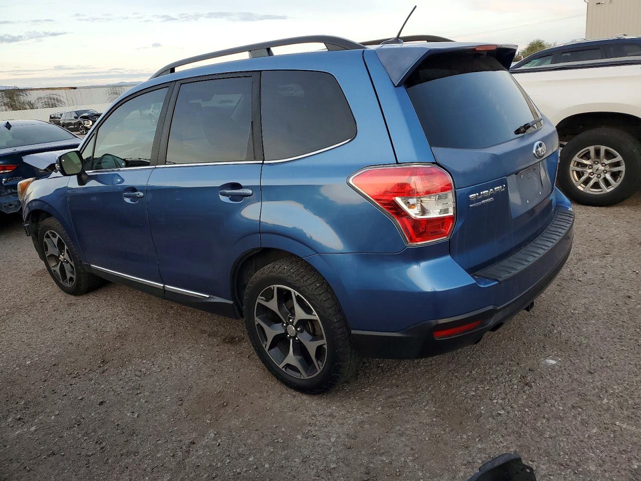 2015 SUBARU FORESTER 2.0XT TOURING photo 2