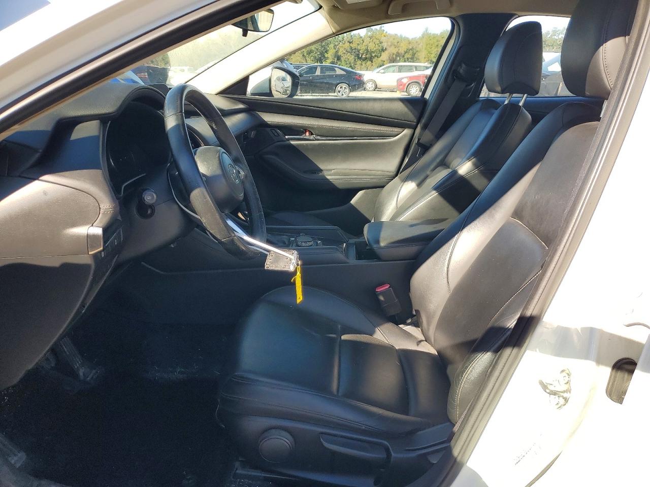 2019 MAZDA 3 PREFERRED PLUS photo 19