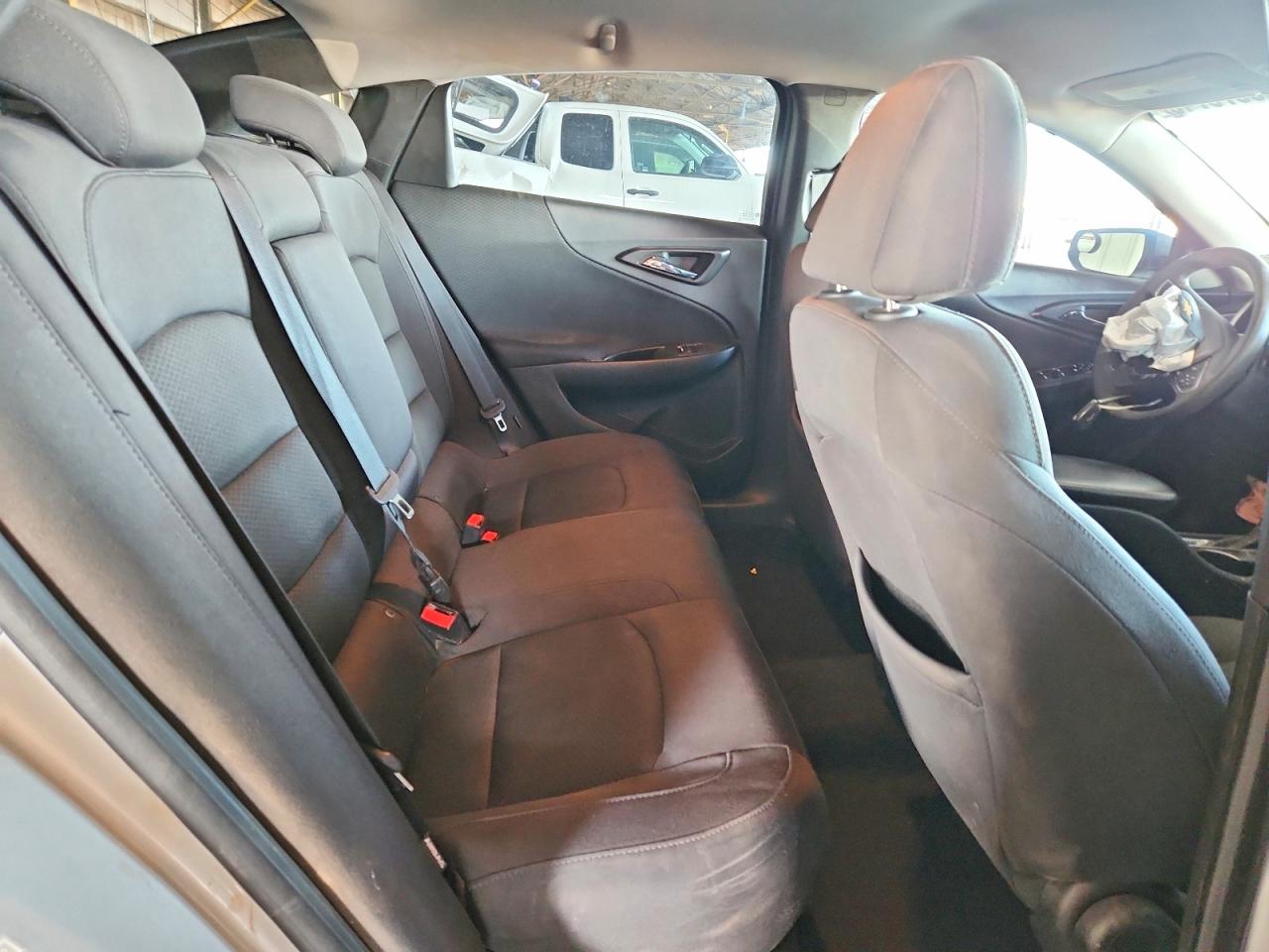 2017 CHEVROLET MALIBU LS photo 10