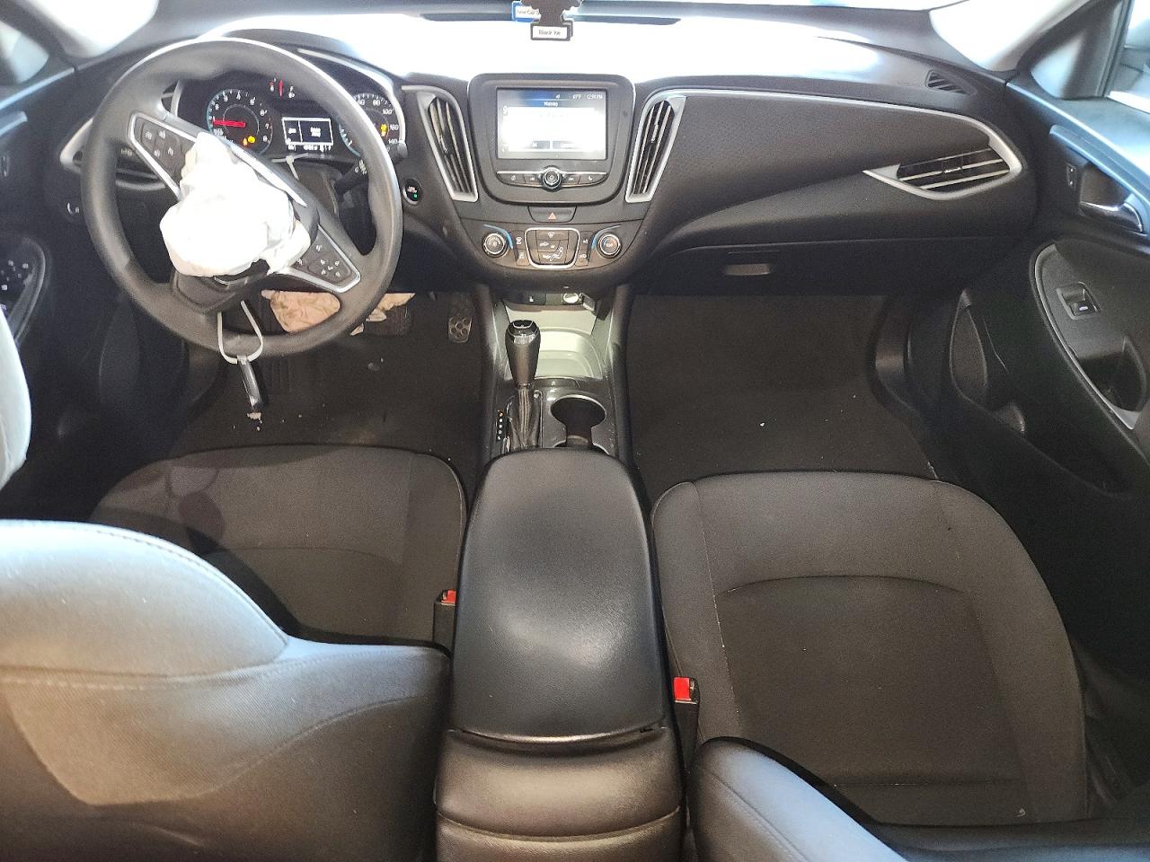 2017 CHEVROLET MALIBU LS photo 8