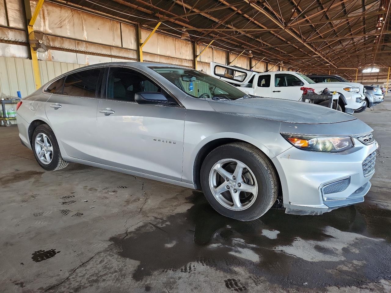 2017 CHEVROLET MALIBU LS photo 4