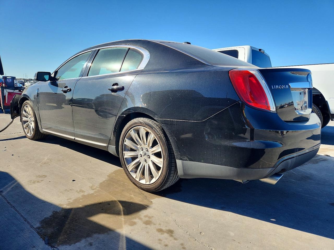2012 LINCOLN MKS photo 2