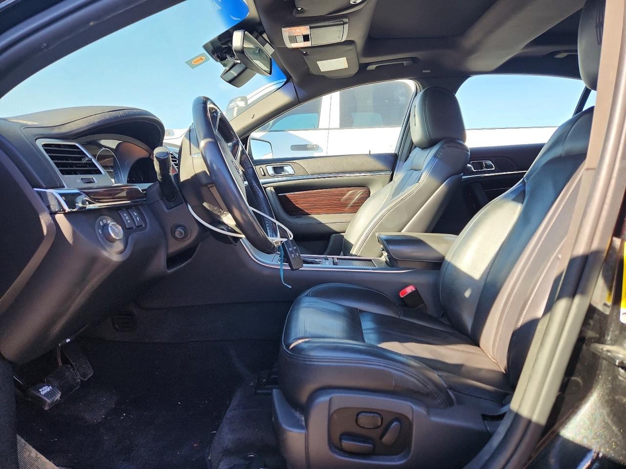 2012 LINCOLN MKS photo 7