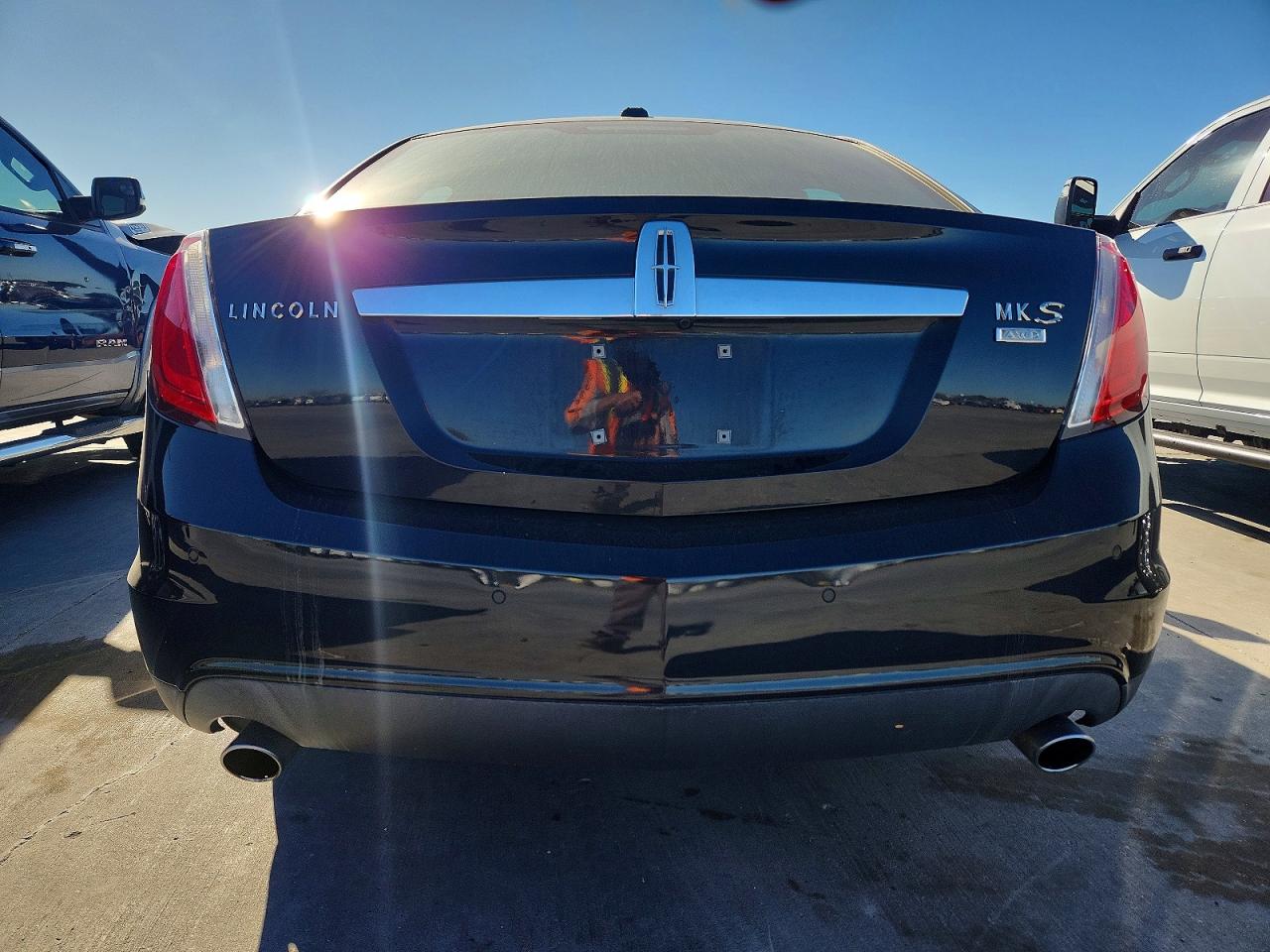 2012 LINCOLN MKS photo 6