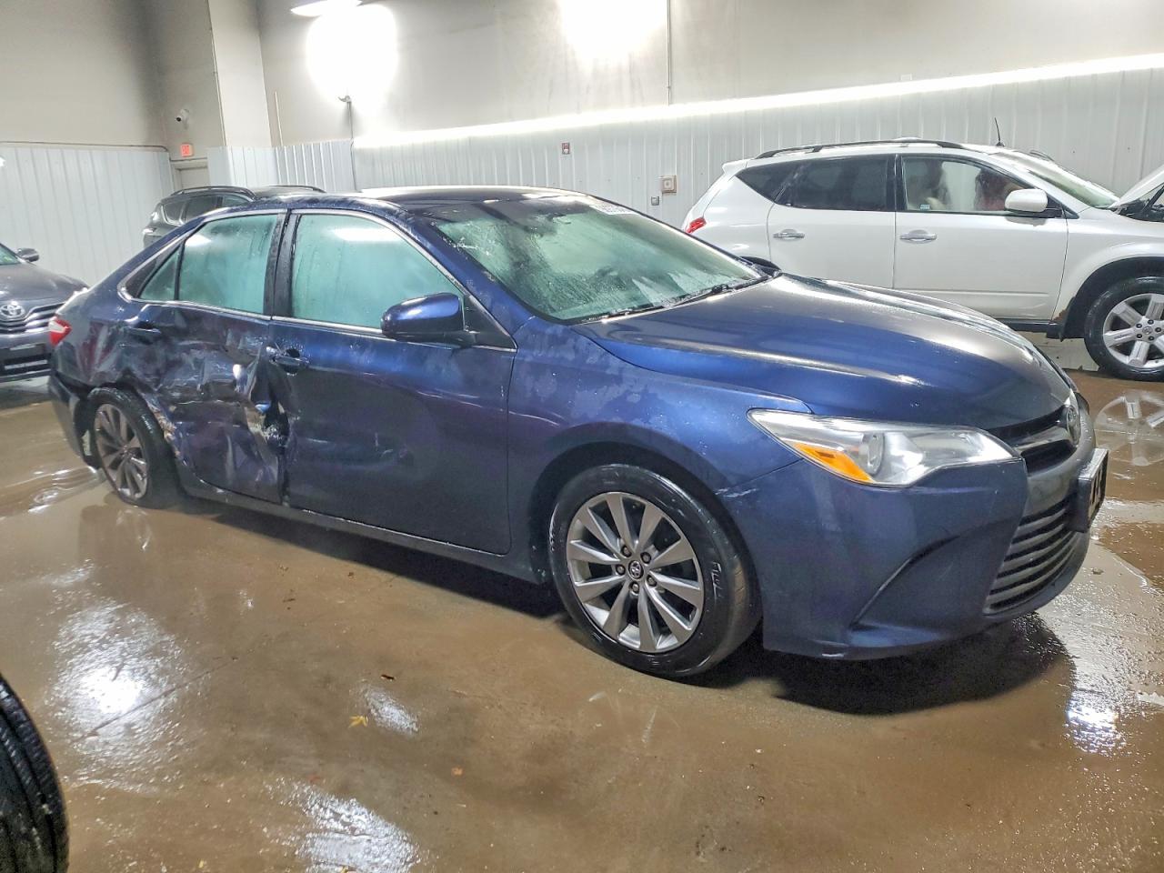 2015 TOYOTA CAMRY LE photo 4