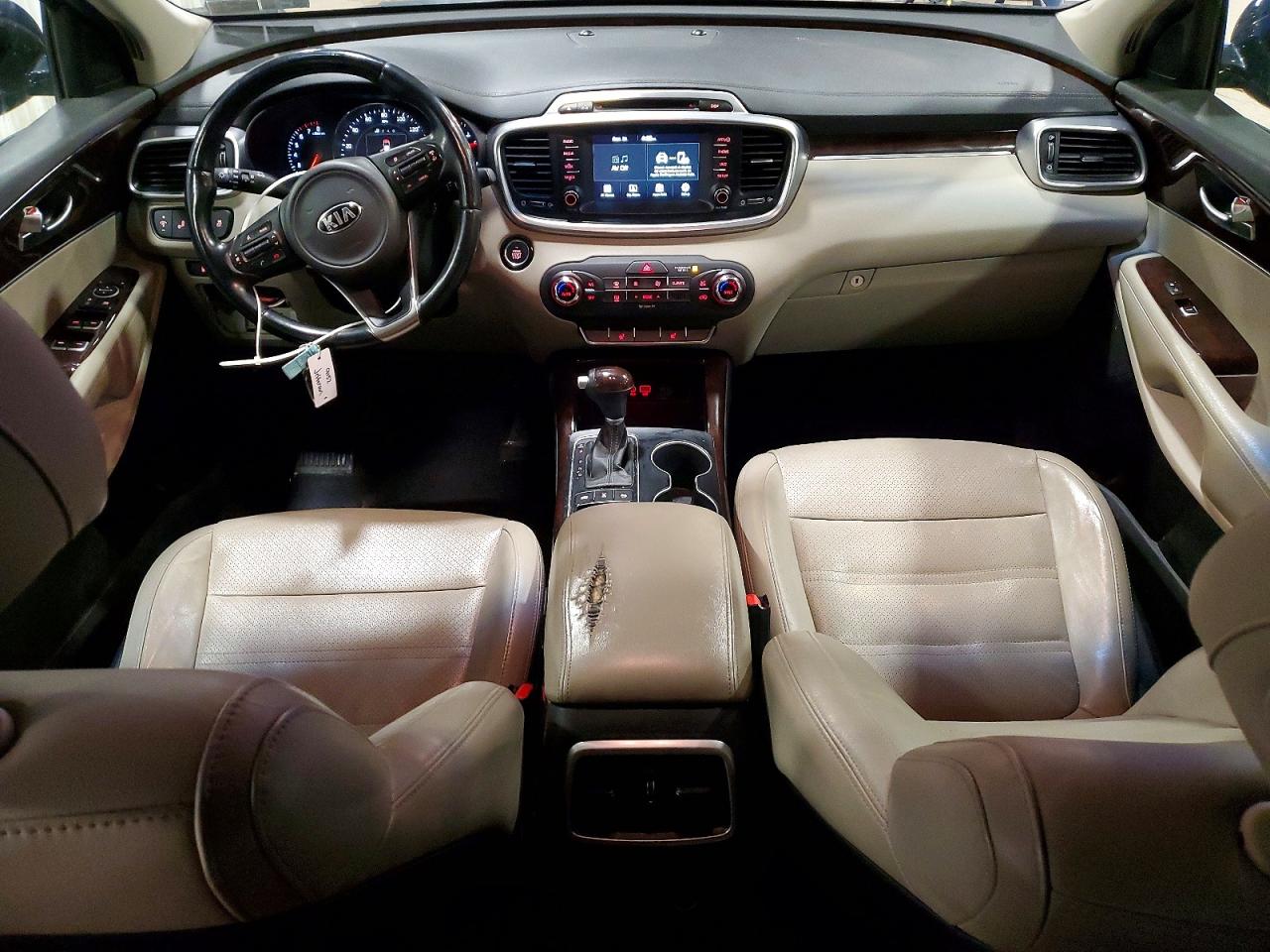 2017 KIA SORENTO EX photo 8
